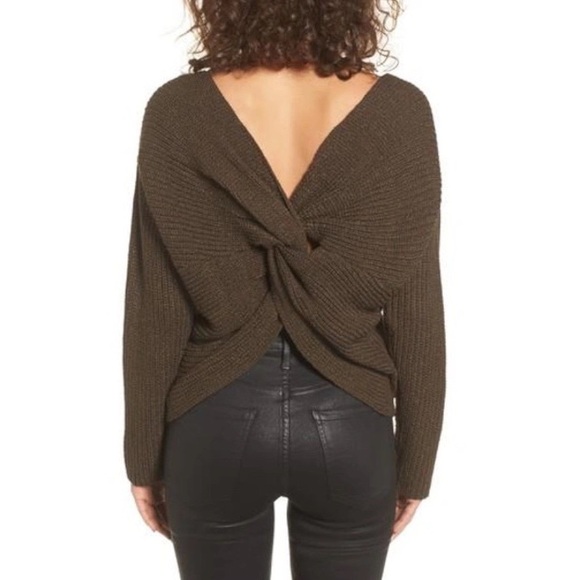 ASTR Twist Back V-Neck Ribbed Sweater in Olive S - Picture 3 of 11